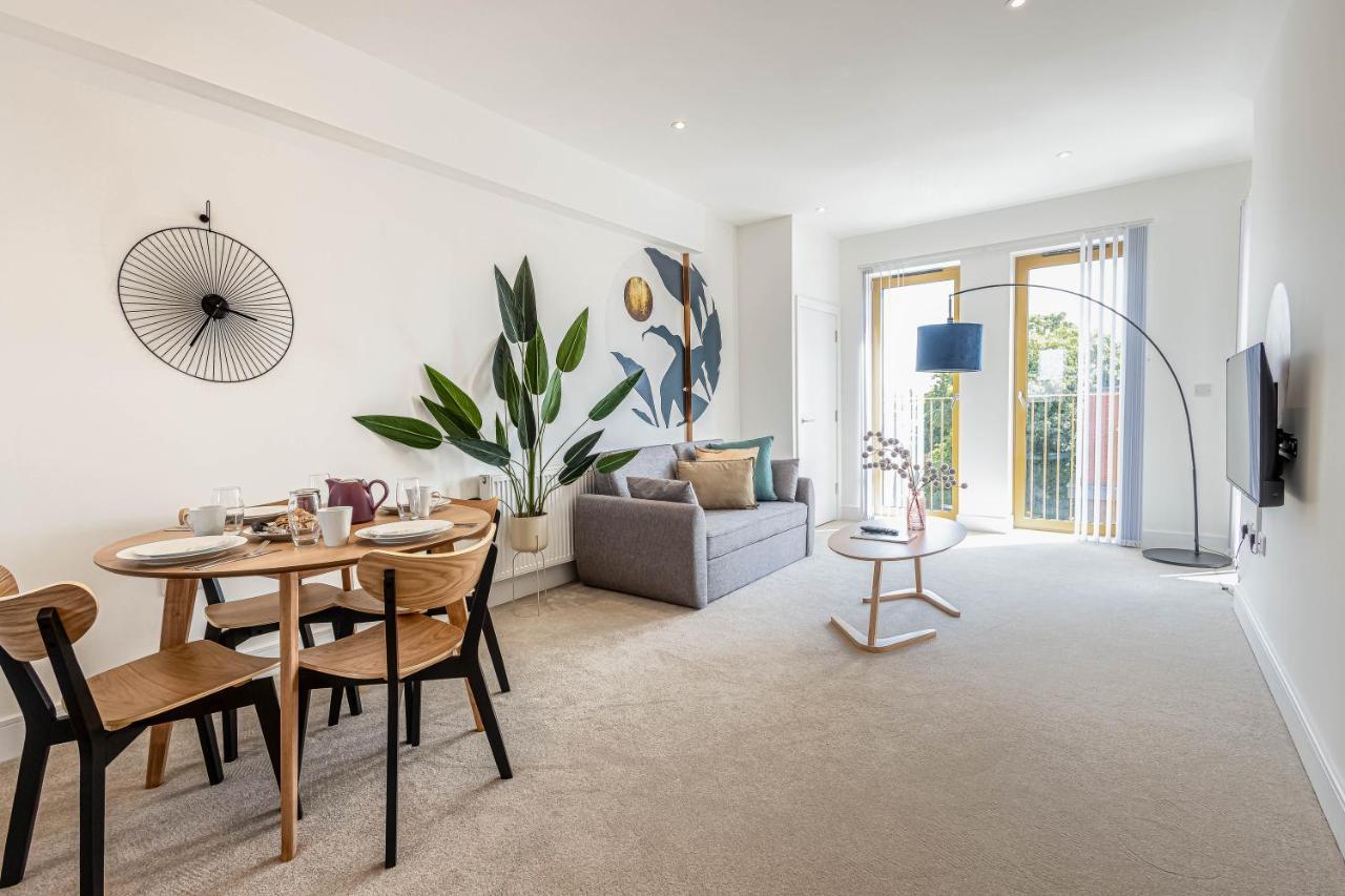 Modern Apartments With Balcony In Merton Near Wimbledon By Sojo Stay Mitcham Exteriér fotografie